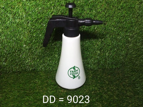 9023 1 litre Garden Sprayer used in all kinds of garden and park for sprinkling and showering purposes. 